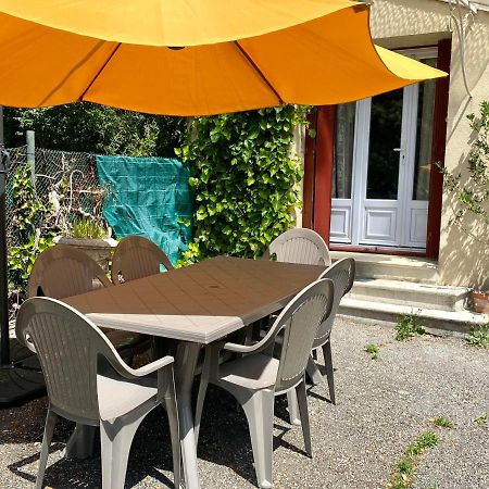 Appartement F3 de 60 m² au rez de chaussée d'une villa Vezenobres Exterior foto