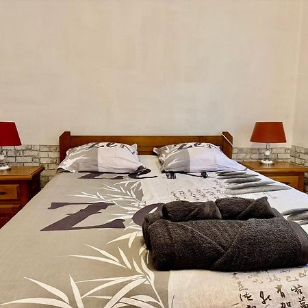Appartement F3 de 60 m² au rez de chaussée d'une villa Vezenobres Exterior foto